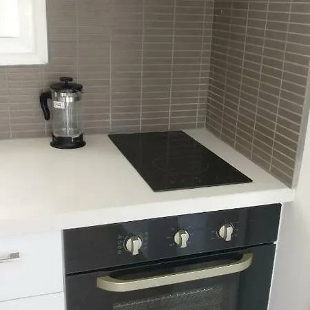 Sea Breeze Sleeps 2 Apartament Larnaca
